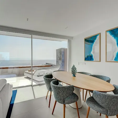 Aquasuites Luxury Penthouse A01 *