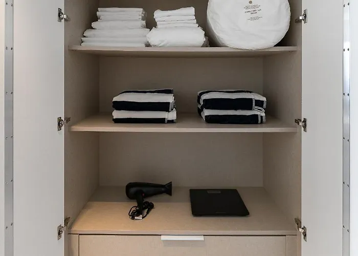 Вилла Aquasuites Luxury Penthouse A01 *