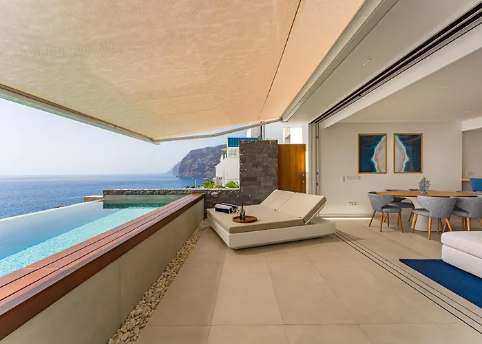 Вилла Aquasuites Luxury Penthouse A01 *